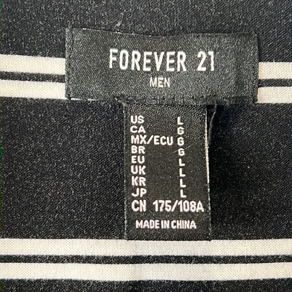 Forever 21 Men’s Long Sleeve Black and White Button Down Blouse. Size Large - Picture 5 of 9